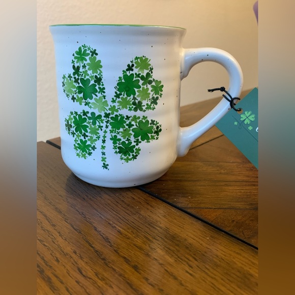 NEW Green Shamrock Hand Painted 18oz Mug St. Patrick’s Day Irish Coffee Tea Cup - Picture 8 of 15
